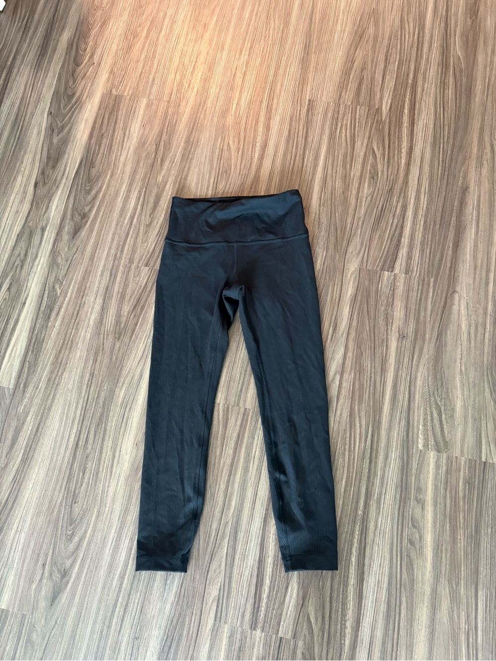 Lululemon Ribbed Wunder Train 25” Black Leggings